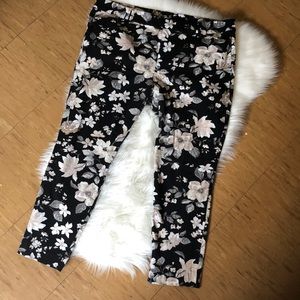EUC Old Navy Pixie Pants